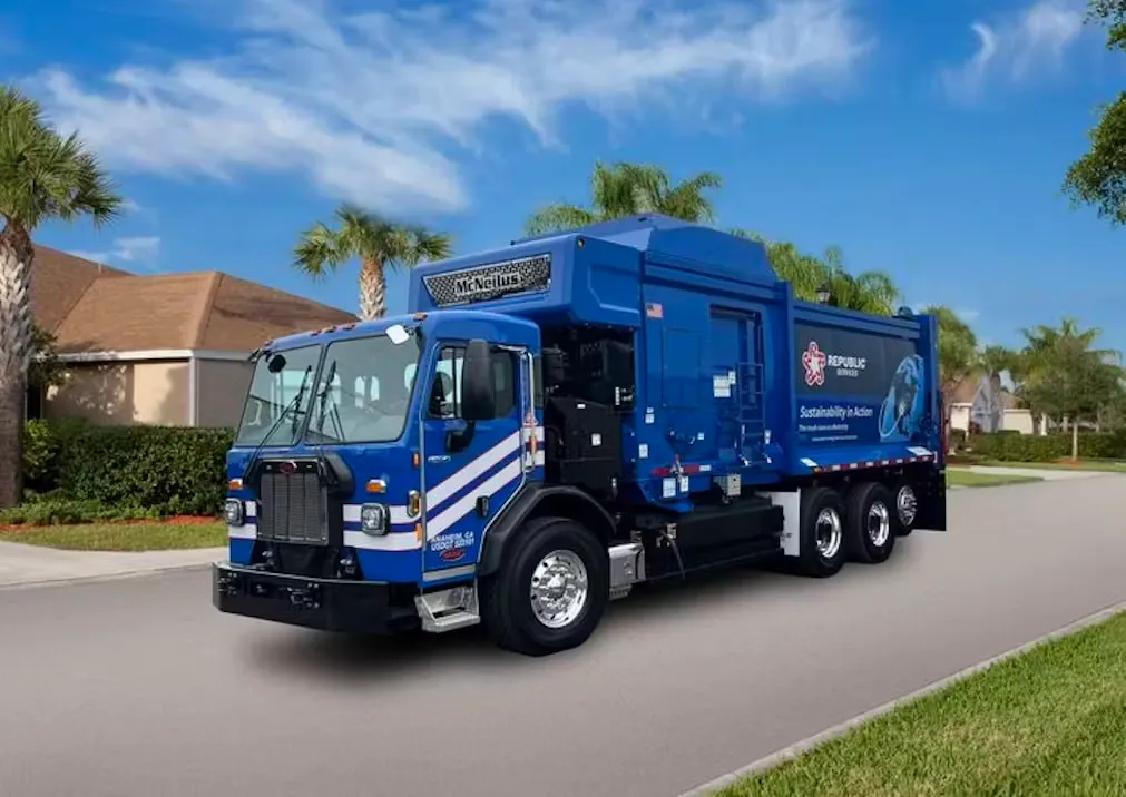 Republic Services 为车队添加了第一辆电动卡车